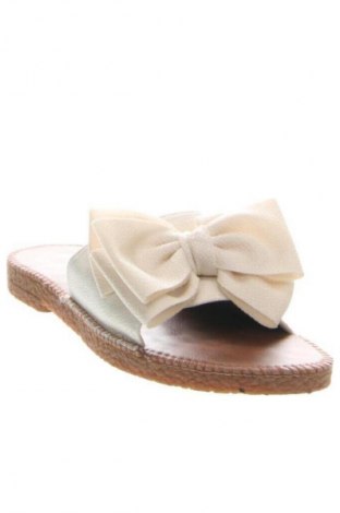 Чехли Unbranded, Размер 39, Цвят Екрю, Цена 50,99 лв.