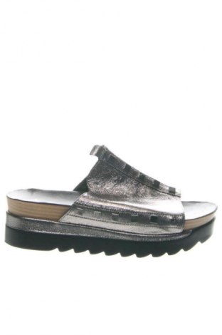 Γυναικείες παντόφλες Unbranded, Μέγεθος 39, Χρώμα Ασημί, Τιμή 38,99 €