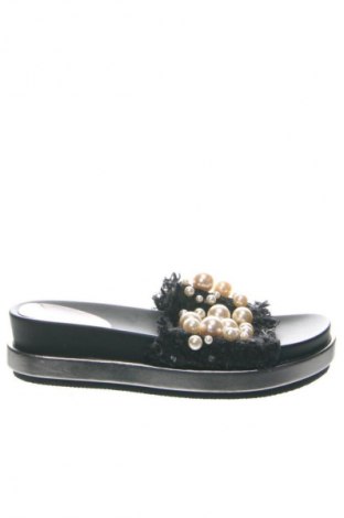 Чехли Wall street, Размер 38, Цвят Многоцветен, Цена 49,99 лв.