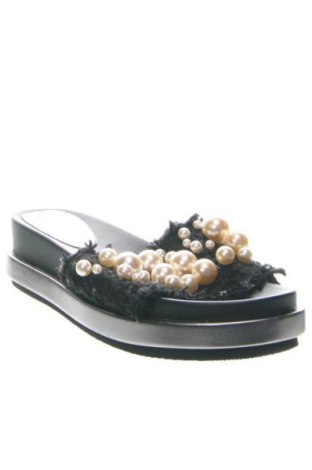 Чехли Wall street, Размер 38, Цвят Многоцветен, Цена 49,99 лв.