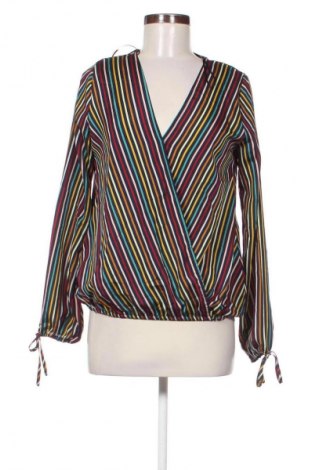 Γυναικεία μπλούζα Apricot, Μέγεθος XS, Χρώμα Πολύχρωμο, Τιμή 17,00 €