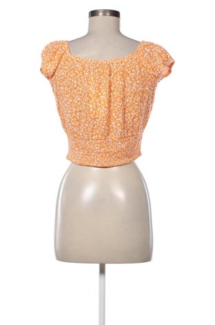 Дамска блуза Bershka, Размер M, Цвят Многоцветен, Цена 24,99 лв.