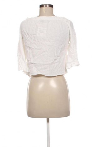Дамска блуза Bershka, Размер XS, Цвят Бял, Цена 12,99 лв.