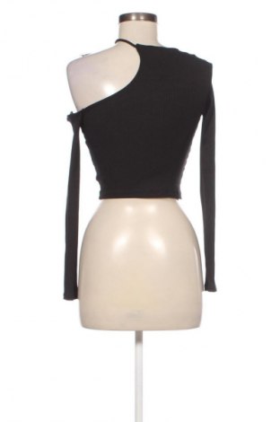 Дамска блуза Bershka, Размер S, Цвят Черен, Цена 19,00 лв.