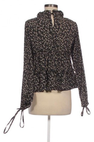 Дамска блуза Boohoo, Размер XXS, Цвят Многоцветен, Цена 19,55 лв.