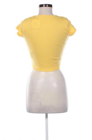 Γυναικεία μπλούζα Fb Sister, Μέγεθος M, Χρώμα Κίτρινο, Τιμή 8,99 €