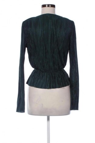 Дамска блуза Gina Tricot, Размер M, Цвят Зелен, Цена 20,00 лв.