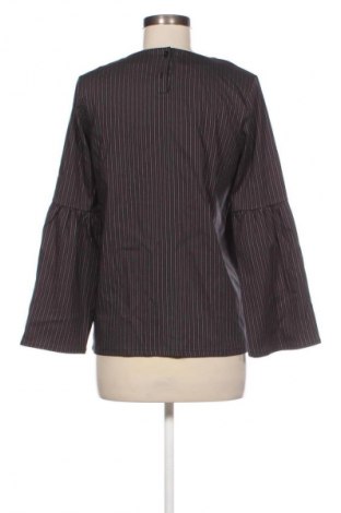 Дамска блуза Goldenpoint, Размер S, Цвят Многоцветен, Цена 33,24 лв.