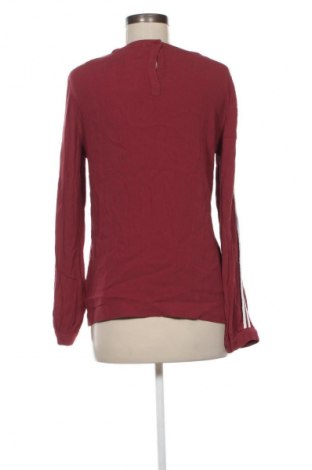 Bluzka damska Jake*s, Rozmiar M, Kolor Czerwony, Cena 116,62 zł