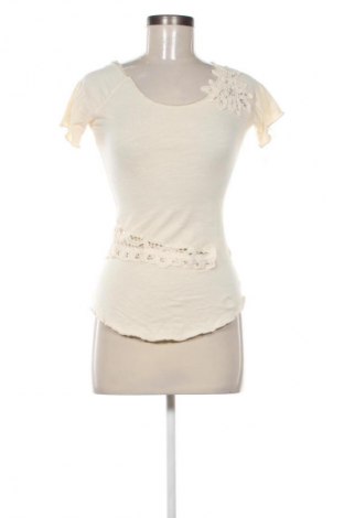 Дамска блуза Khujo, Размер S, Цвят Екрю, Цена 41,04 лв.