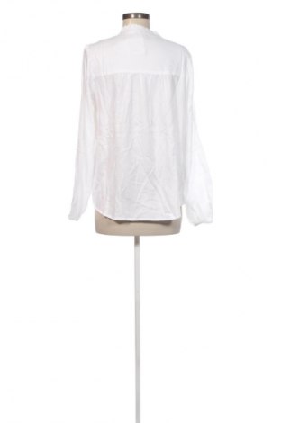 Damen Shirt Lascana, Größe M, Farbe Weiß, Preis 51,99 €
