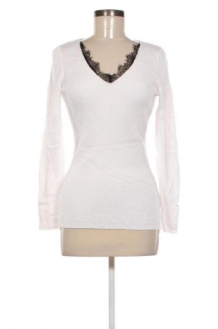 Дамска блуза Mohito, Размер XL, Цвят Бял, Цена 16,99 лв.