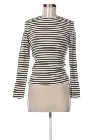 Дамска блуза ONLY, Размер XS, Цвят Многоцветен, Цена 46,99 лв.