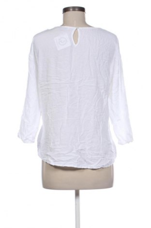 Дамска блуза ONLY, Размер M, Цвят Бял, Цена 6,13 €