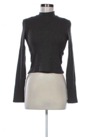 Damen Shirt Pull&Bear, Größe M, Farbe Grau, Preis € 9,72