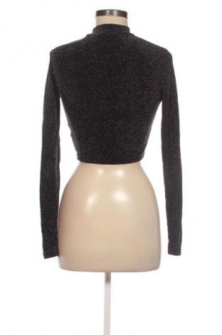 Дамска блуза Pull&Bear, Размер M, Цвят Многоцветен, Цена 19,00 лв.