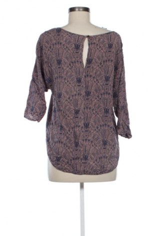 Γυναικεία μπλούζα SAINT, Μέγεθος S, Χρώμα Πολύχρωμο, Τιμή 24,99 €