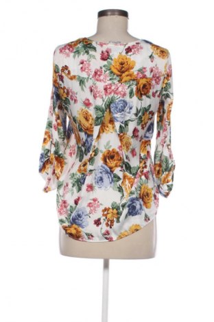 Γυναικεία μπλούζα Stradivarius, Μέγεθος S, Χρώμα Πολύχρωμο, Τιμή 6,99 €