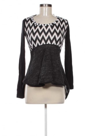 Дамска блуза Unbranded, Размер S, Цвят Многоцветен, Цена 19,00 лв.