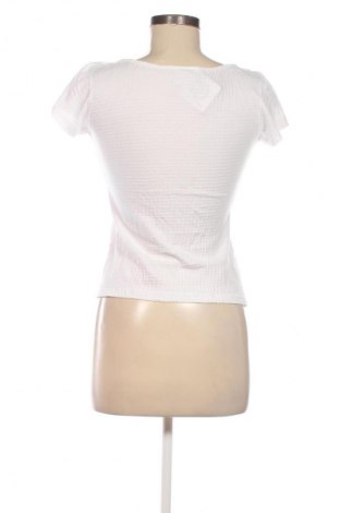 Дамска блуза Unbranded, Размер M, Цвят Бял, Цена 19,00 лв.