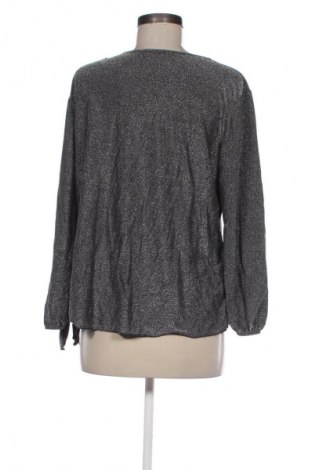 Дамска блуза Unbranded, Размер M, Цвят Сребрист, Цена 19,00 лв.