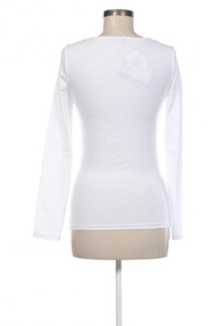 Дамска блуза Vero Moda, Размер S, Цвят Бял, Цена 46,99 лв.