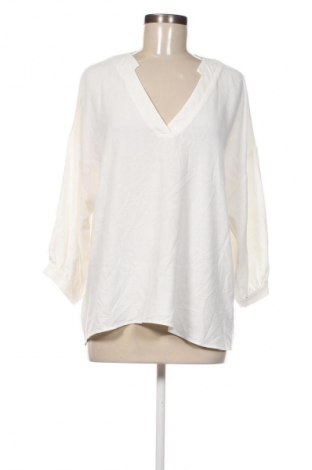 Bluzka damska Vero Moda, Rozmiar XL, Kolor Biały, Cena 46,99 zł