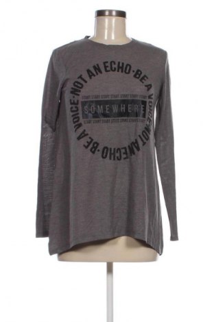 Női blúz Yfl Reserved, Méret S, Szín Szürke, Ár 6 177 Ft