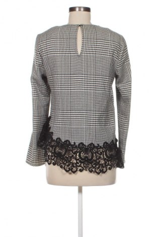 Дамска блуза Zara, Размер S, Цвят Многоцветен, Цена 27,00 лв.