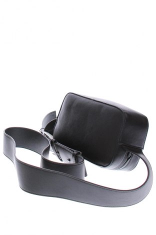 Női táska Calvin Klein, Szín Fekete, Ár 27 519 Ft