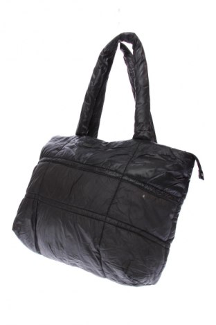 Damska torebka Esprit, Kolor Czarny, Cena 96,99 zł