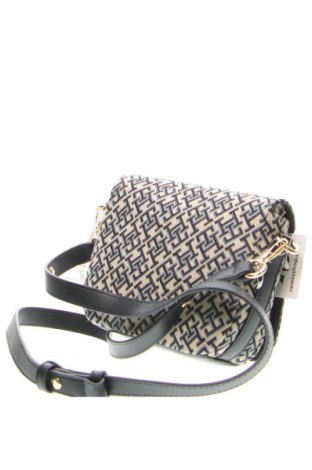 Дамска чанта Tommy Hilfiger, Цвят Многоцветен, Цена 219,99 лв.