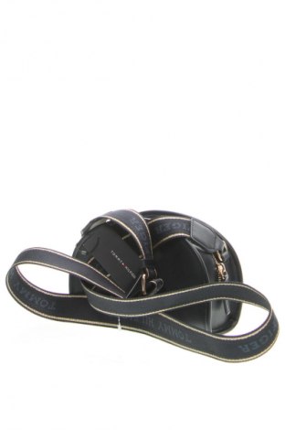 Дамска чанта Tommy Hilfiger, Цвят Син, Цена 219,99 лв.