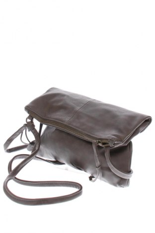 Дамска чанта Zusss, Цвят Кафяв, Цена 50,99 лв.