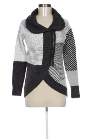 Дамска жилетка Different, Размер S, Цвят Многоцветен, Цена 30,99 лв.