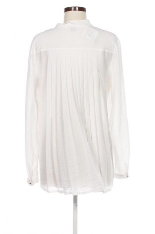 Дамска риза S.Oliver, Размер M, Цвят Бял, Цена 10,99 лв.