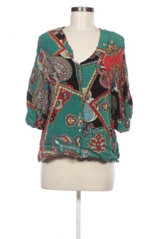 Дамска риза VILA, Размер S, Цвят Многоцветен, Цена 11,99 лв.