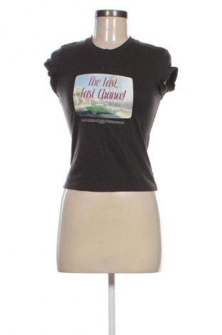 Damski T-shirt Bershka, Rozmiar M, Kolor Szary, Cena 39,08 zł