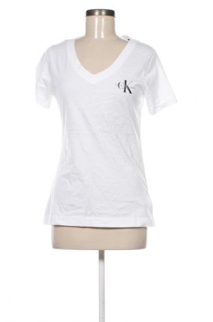 Damen T-Shirt Calvin Klein Jeans, Größe L, Farbe Weiß, Preis 51,99 €