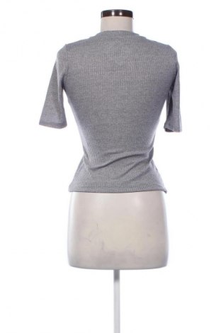 Дамска тениска H&M, Размер S, Цвят Сив, Цена 11,99 лв.