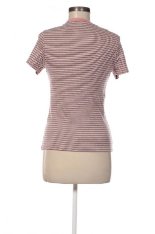 Дамска тениска Levi's, Размер M, Цвят Многоцветен, Цена 62,99 лв.