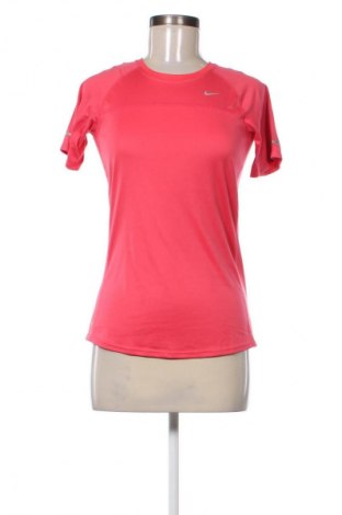 Tricou de femei Nike, Mărime S, Culoare Roșu, Preț 72,03 Lei