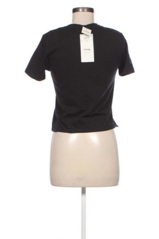 Γυναικείο t-shirt Sinsay, Μέγεθος M, Χρώμα Μαύρο, Τιμή 14,32 €