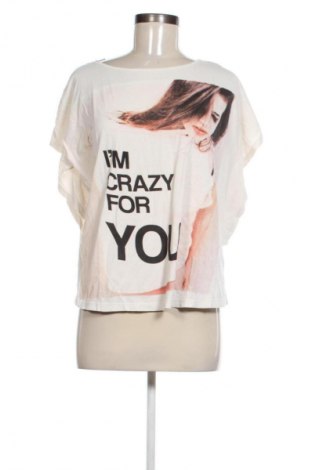 Damski T-shirt Stradivarius, Rozmiar M, Kolor Kolorowy, Cena 40,45 zł