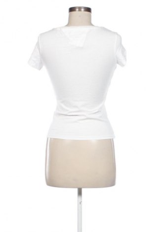 Dámske tričko Tommy Jeans, Veľkosť S, Farba Biela, Cena  46,95 €