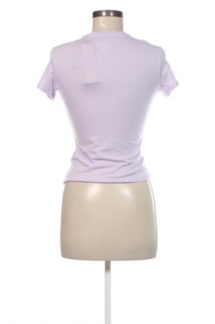 Дамска тениска Tommy Jeans, Размер XS, Цвят Лилав, Цена 77,99 лв.