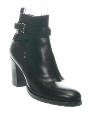 Damen Stiefeletten Alesya, Größe 37, Farbe Schwarz, Preis 67,99 €