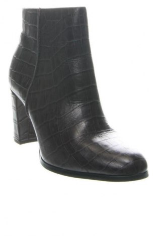 Botine de damă Clarks, Mărime 37, Culoare Roșu, Preț 147,67 Lei