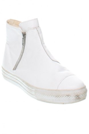 Дамски боти Converse, Размер 38, Цвят Бял, Цена 108,04 лв.