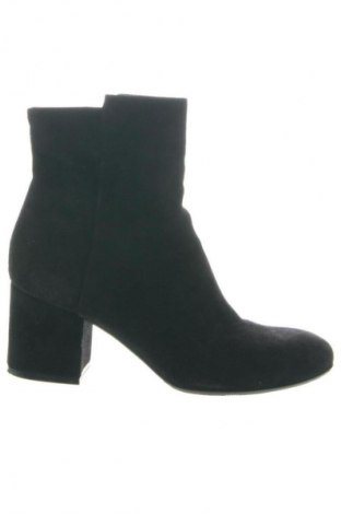 Női bokacsizma Musette, Méret 37, Szín Fekete, Ár 18 359 Ft